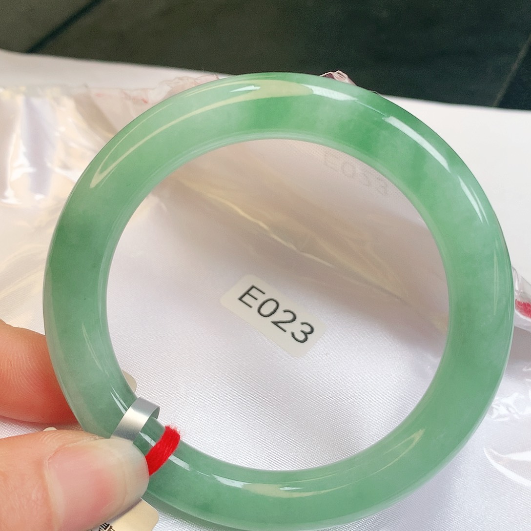 【闪购商品】翡翠手镯未镶嵌缅甸天然a货翡翠