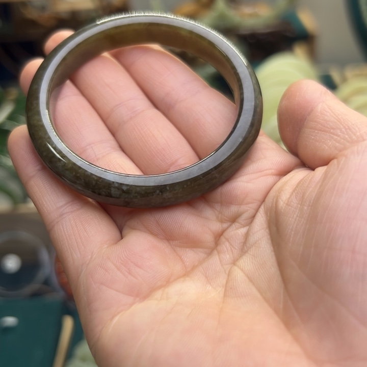 和田玉手镯未镶嵌53.2圈围10593