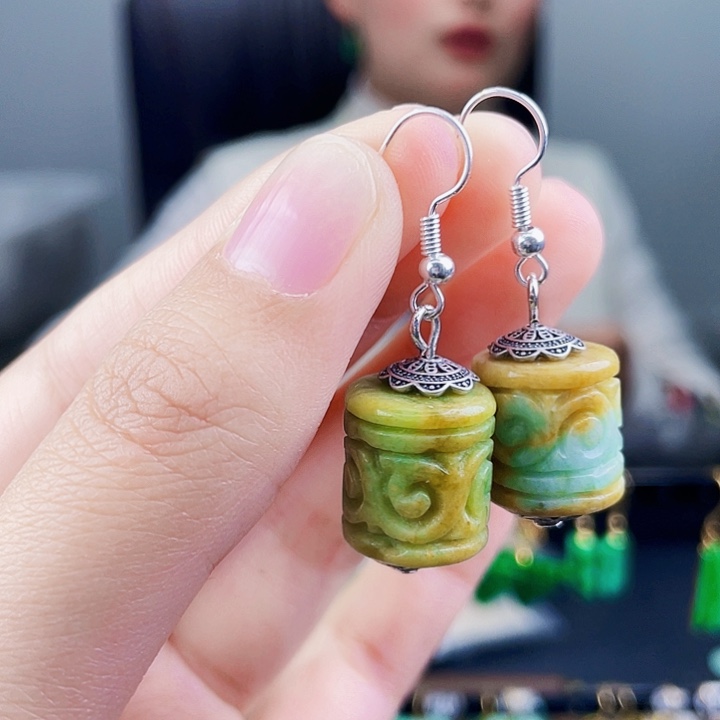 翡翠耳饰未镶嵌饰品