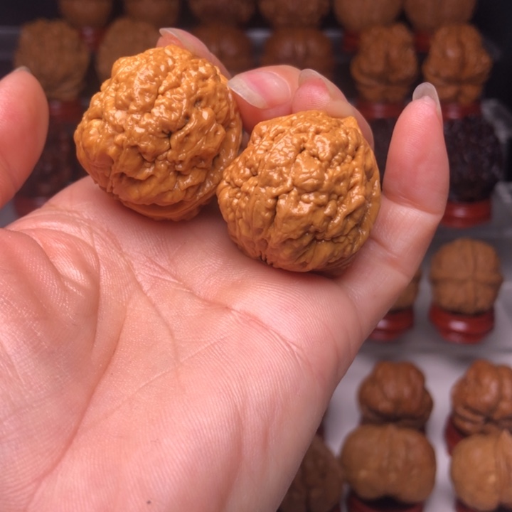 文玩核桃吊坠15凤眼舍利