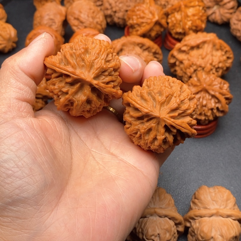 【闪购商品】文玩核桃把件海**色43苹果园