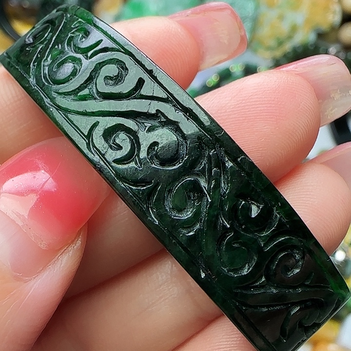 翡翠未镶嵌颈饰天然A货10