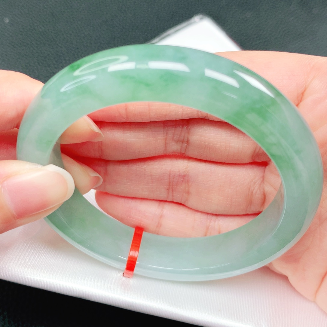 翡翠未镶嵌手镯56圈