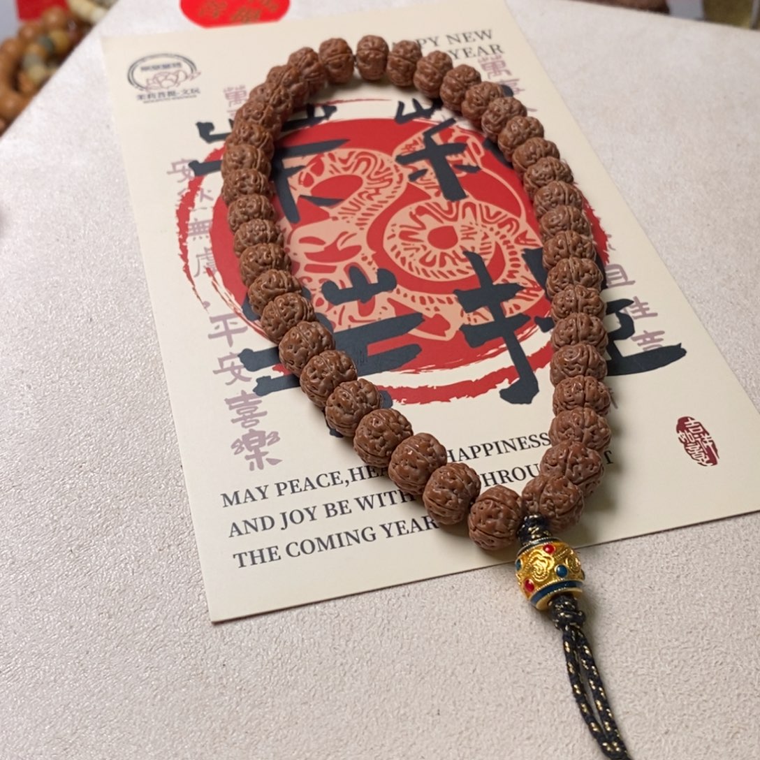 坤***坤金刚菩提吊坠老树王老树籽手持