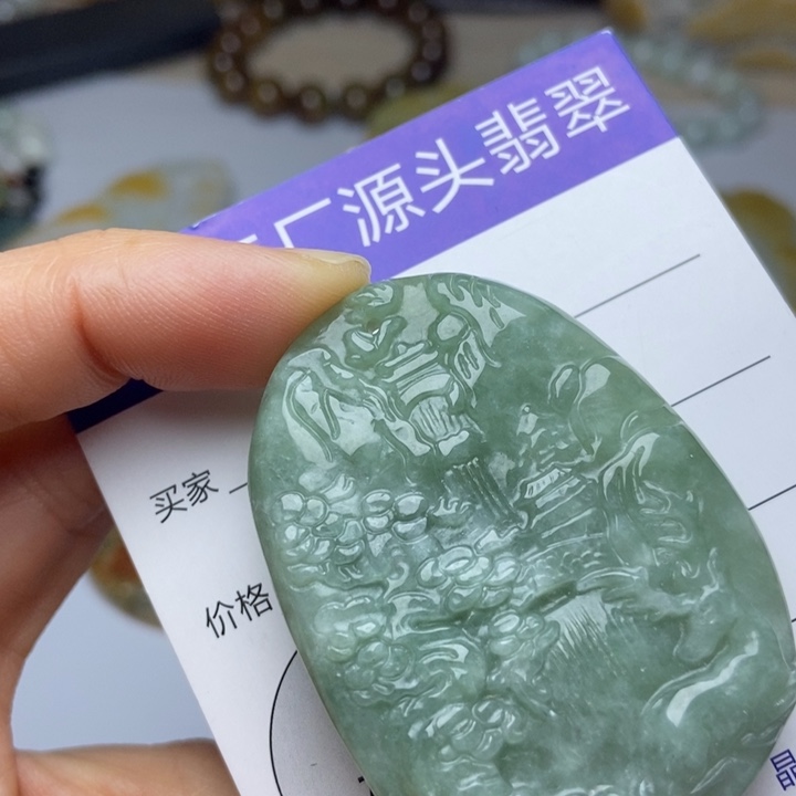 翡翠颈饰未镶嵌翡翠