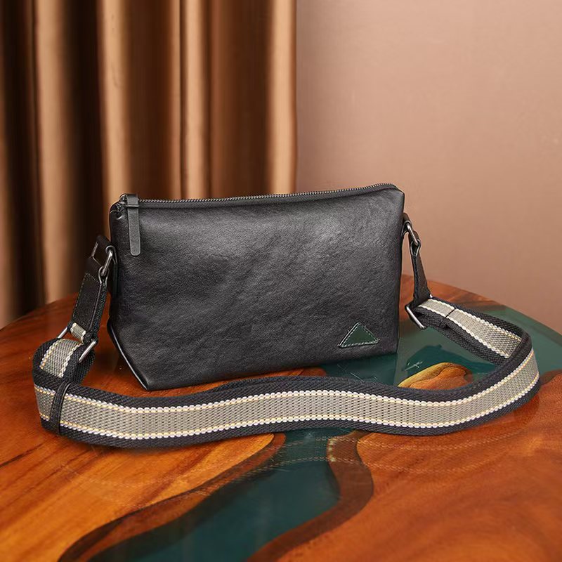 鹿爷真皮男士单肩斜挎包高级感通勤简约休闲真皮植鞣牛皮邮差包