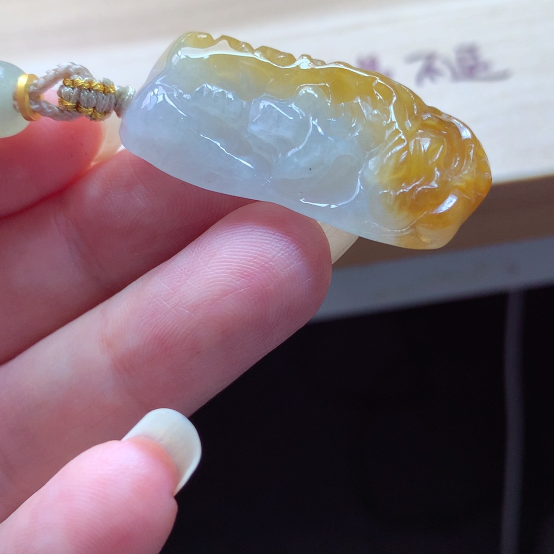 翡翠颈饰未镶嵌吊坠