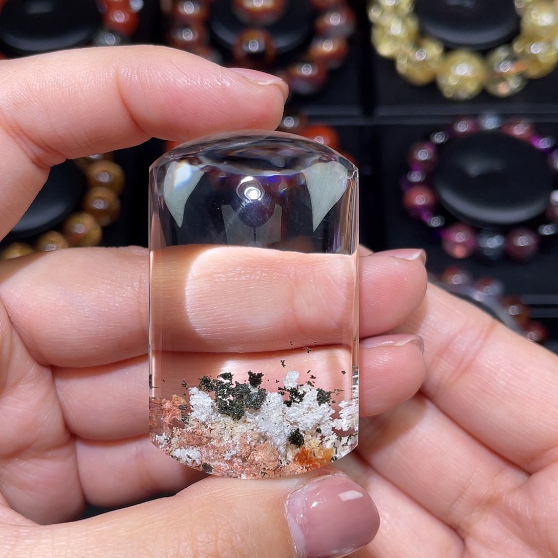 水晶幽灵吊坠未镶嵌淡***?