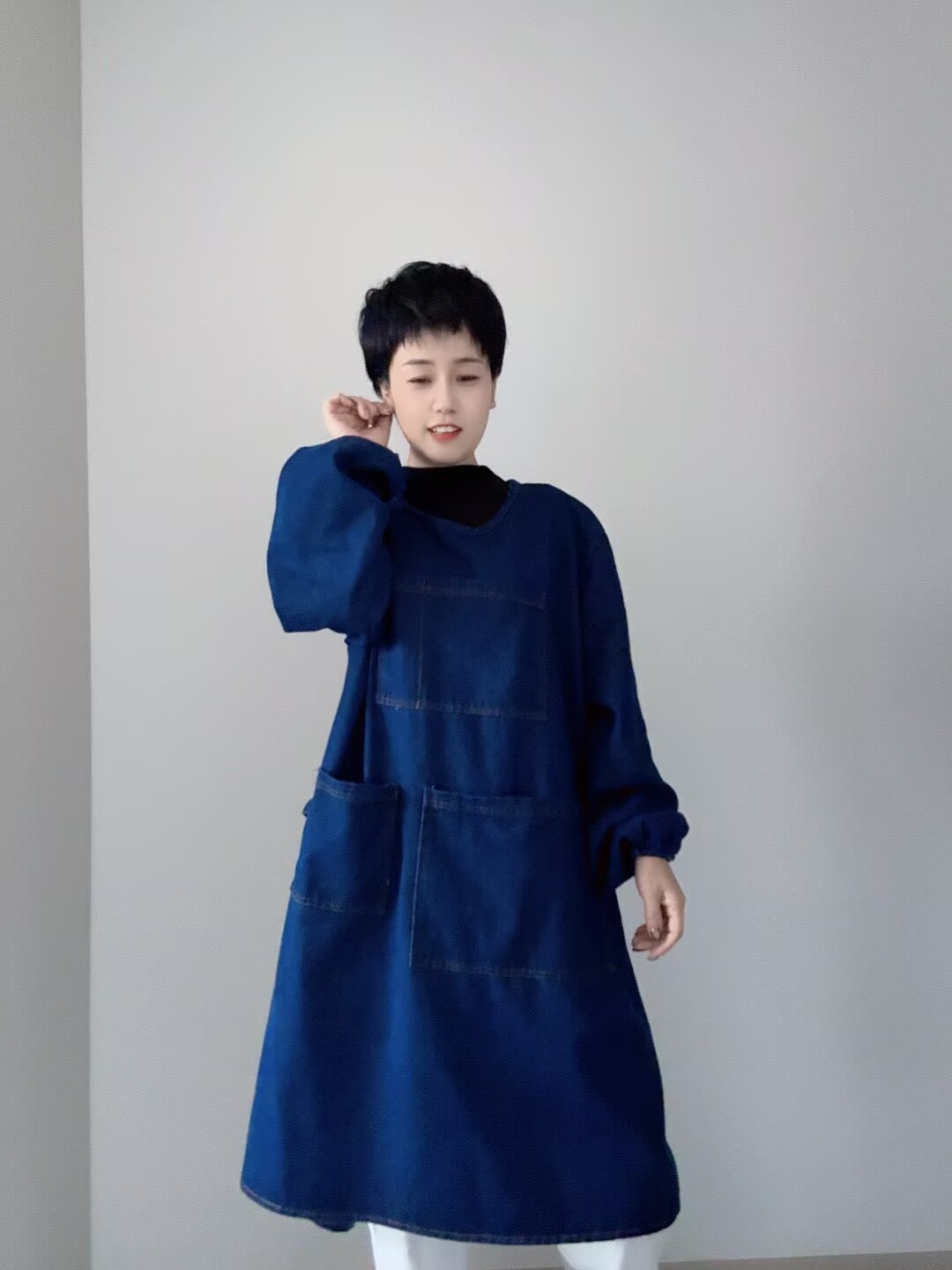 水洗软牛仔男女同款长袖罩衣加肥加大柔软舒适可套棉袄围裙工作服