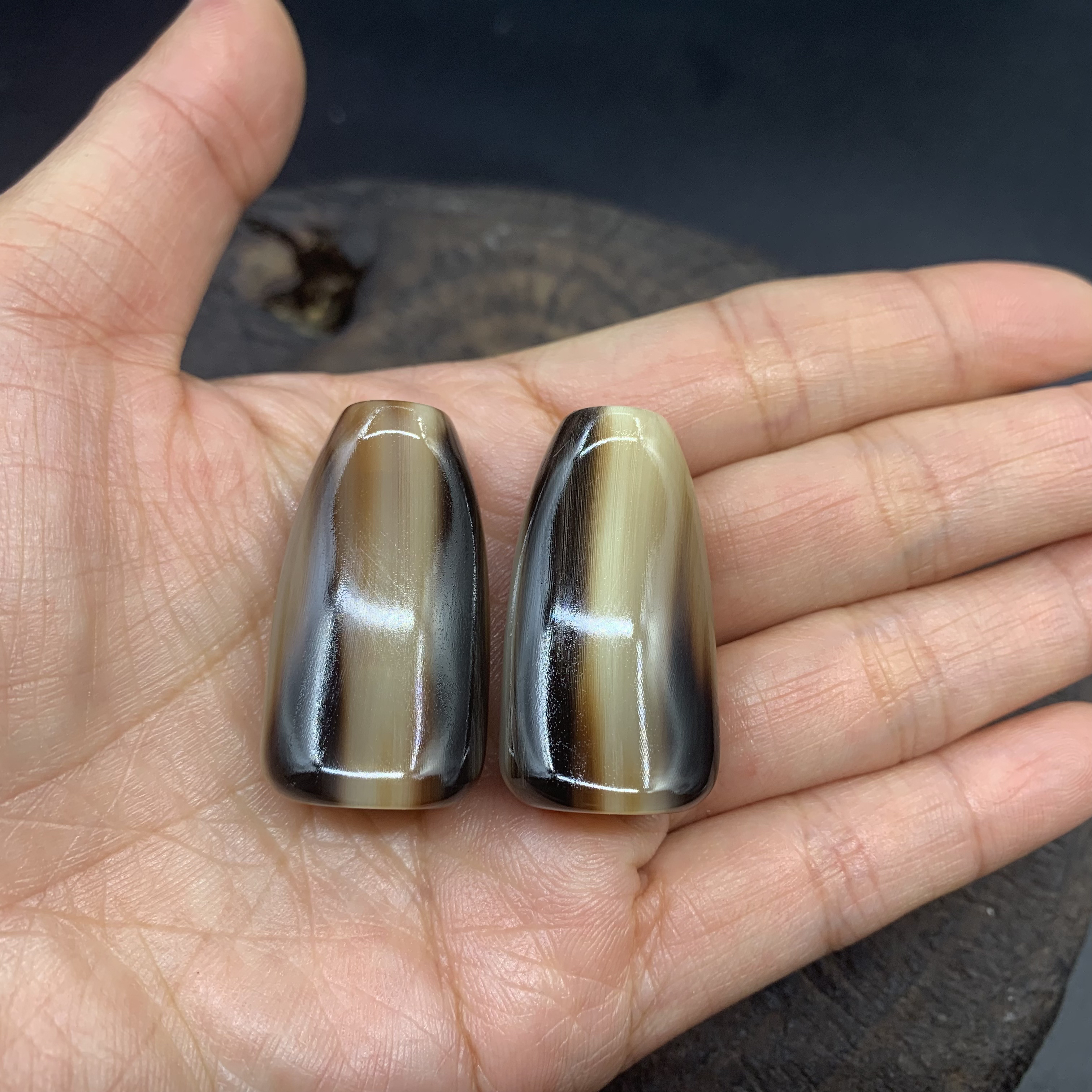  网秋粒水滴轮花牛角握丸S/D牌通用常规款一对网秋粒