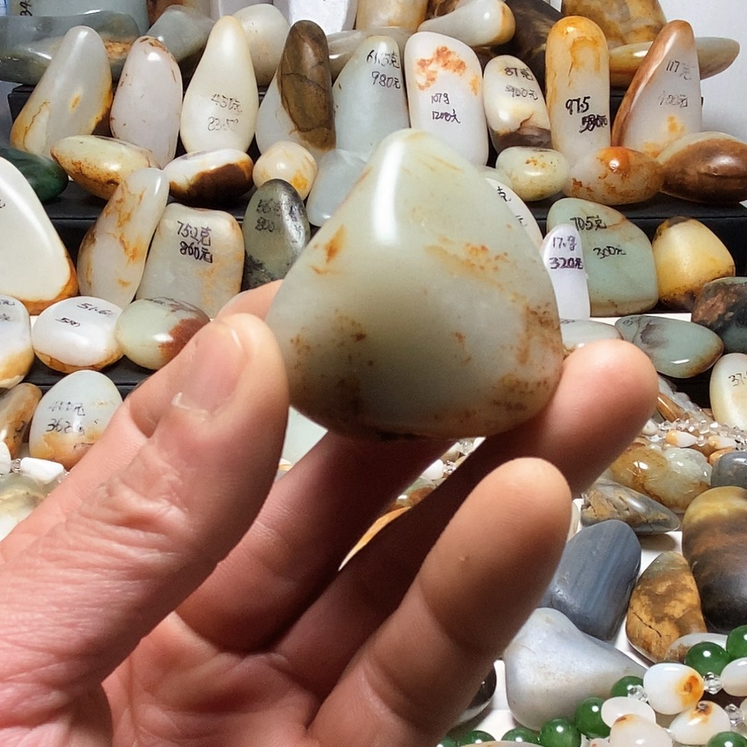 和田玉颈饰未镶嵌吊坠