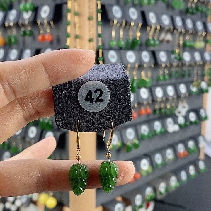 和田玉耳饰18K金镶嵌