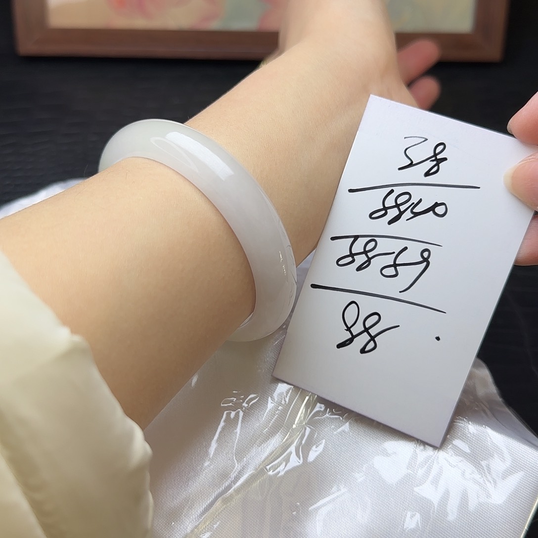 未镶嵌手镯翡翠38