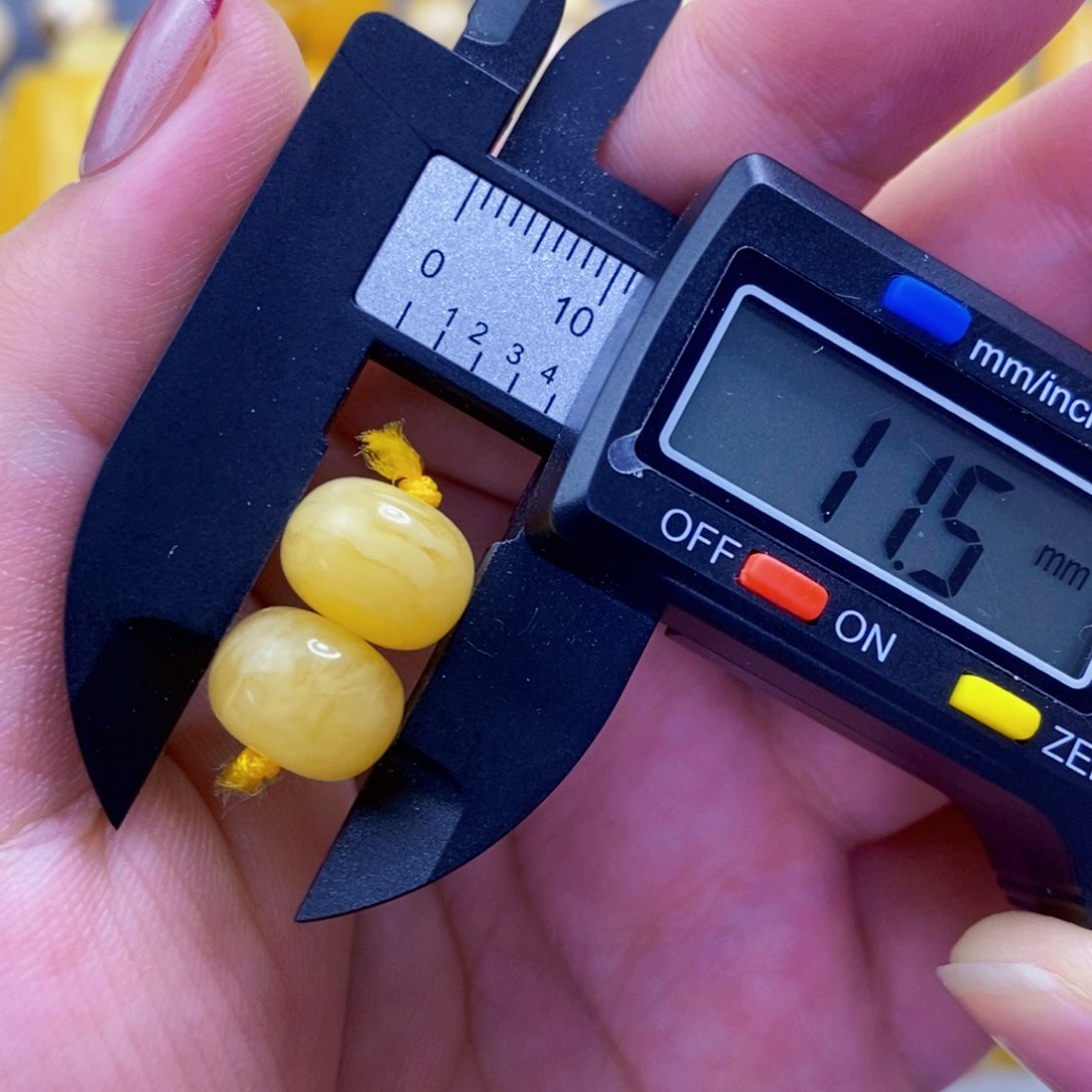 未镶嵌琥珀珠宝奇石