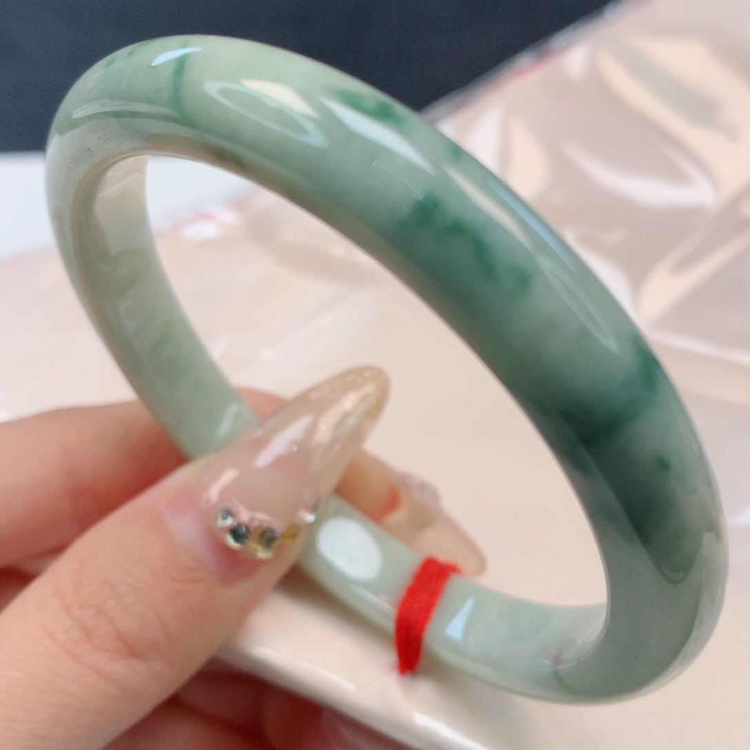 【闪购商品】翡翠手镯未镶嵌57圈