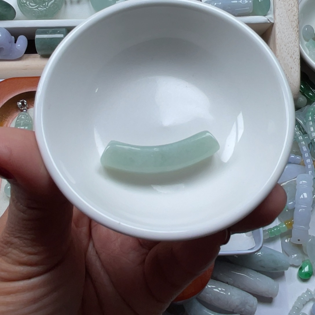 翡翠颈饰未镶嵌67897899