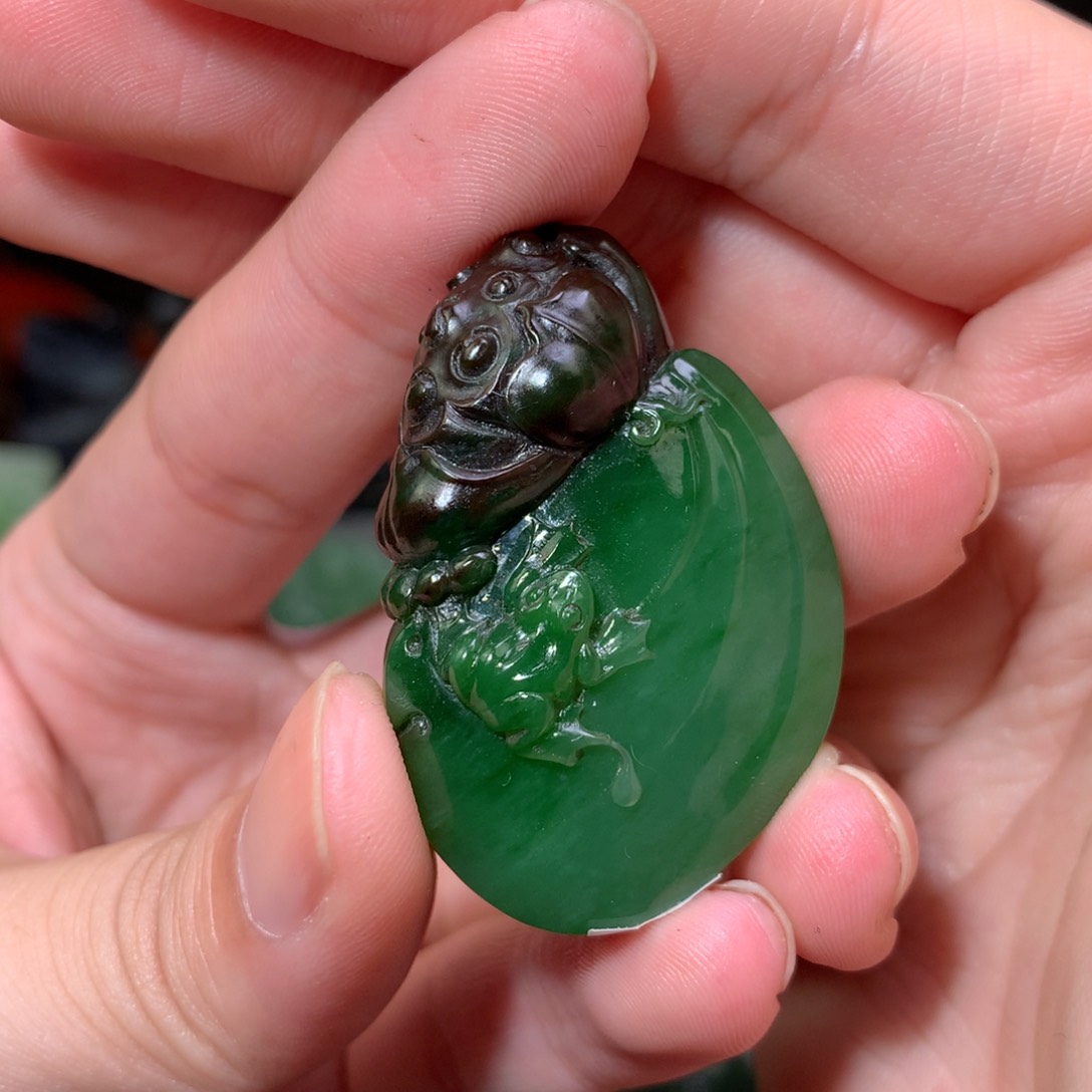 和田玉吊坠未镶嵌