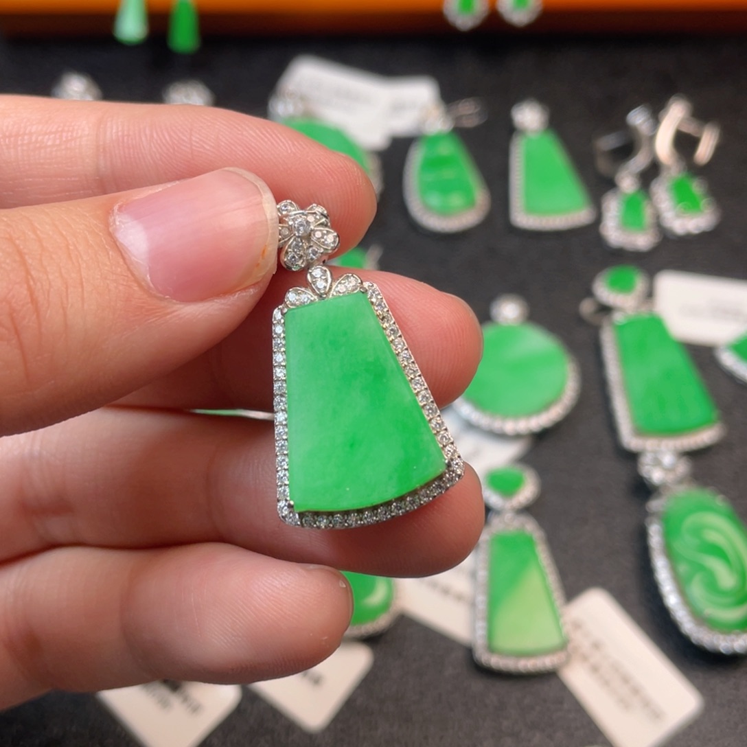 翡翠吊坠(不含链)银S925镶嵌