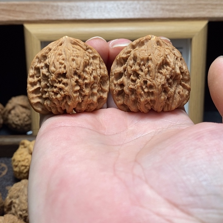 用***户吊坠文玩核桃南疆