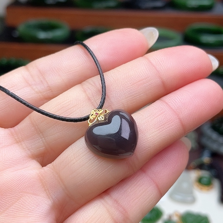 和田玉颈饰18K金镶嵌