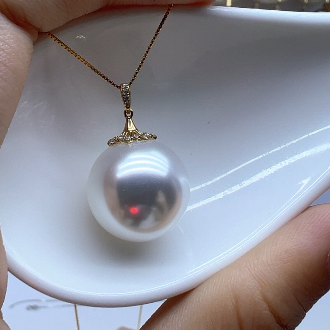 淡水珍珠18K金镶嵌吊坠(赠链)