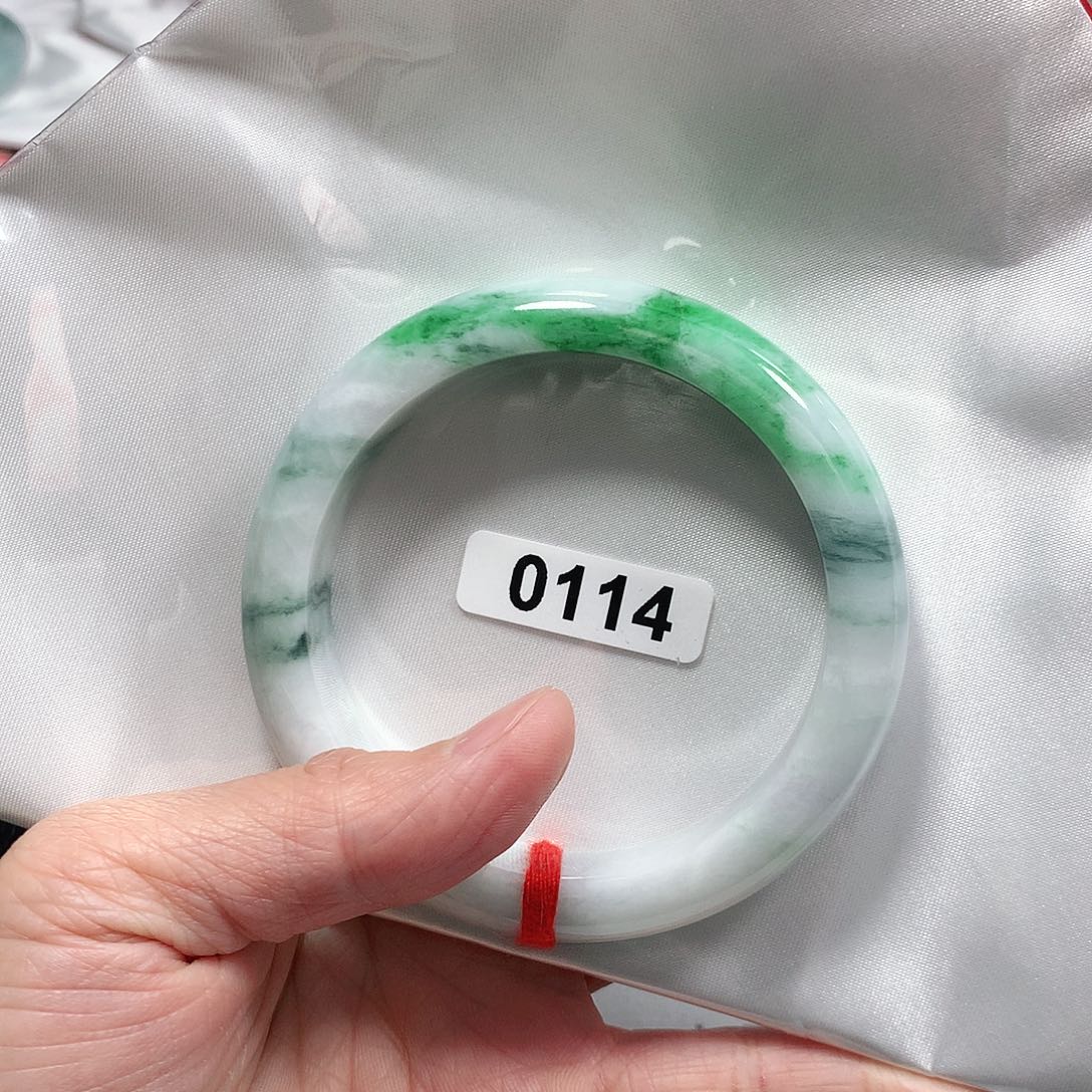 翡翠手镯未镶嵌天然缅甸A货翡翠手镯