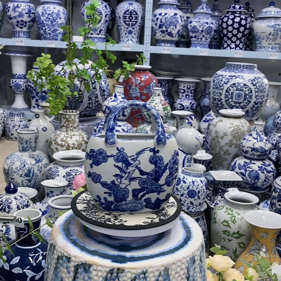【闪购商品】摆件包包摆件瓷器。…………………………