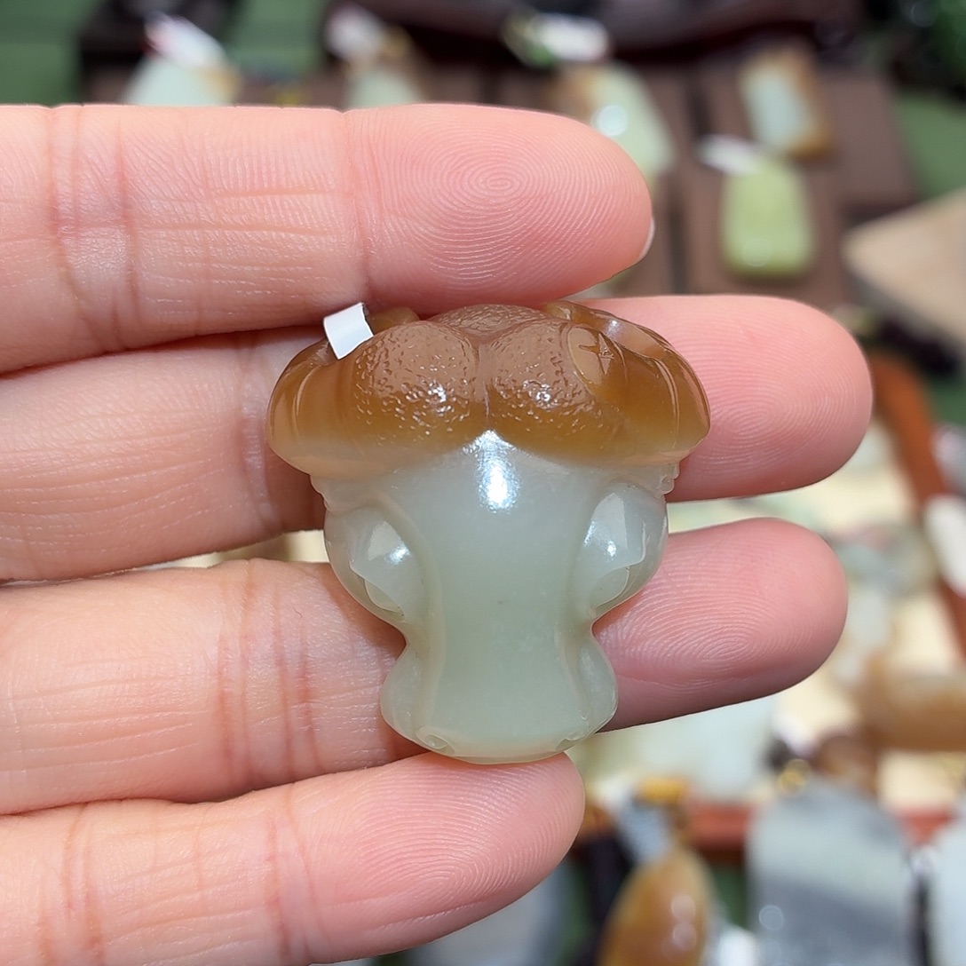 和田玉（糖玉）未镶嵌颈饰