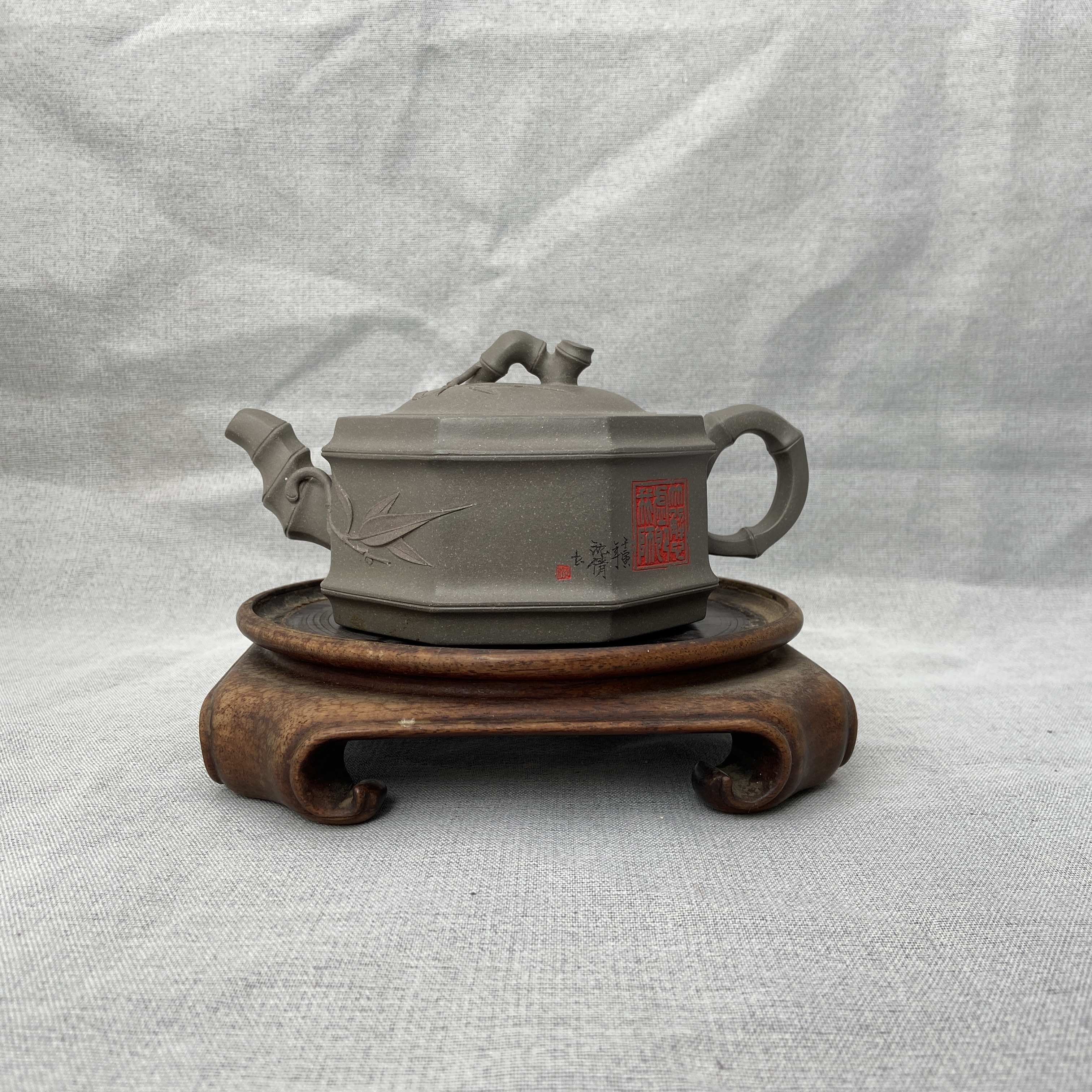 宜兴手工紫砂陶 吴亚维茶壶GS3499-7