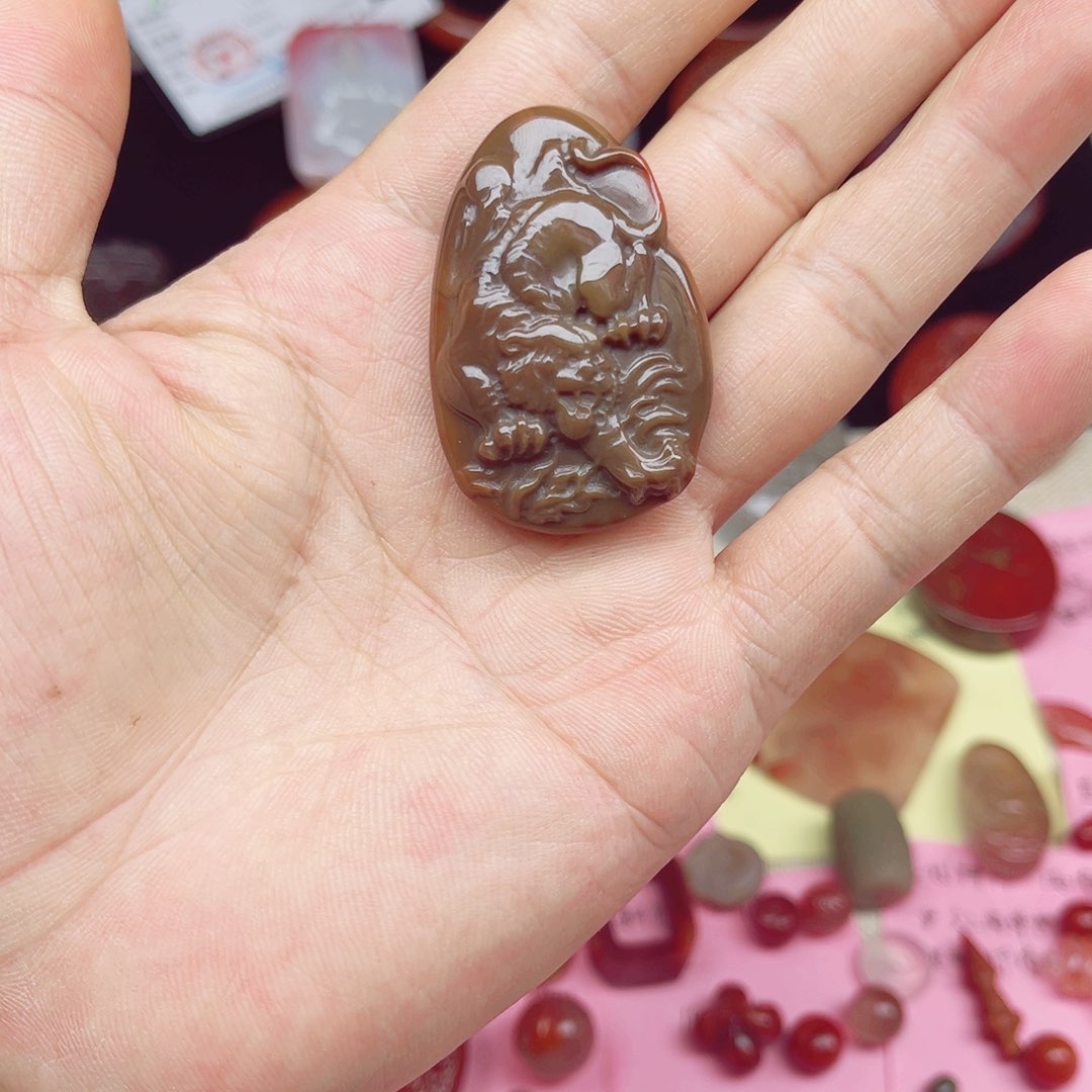 颈饰未镶嵌南红玛瑙
