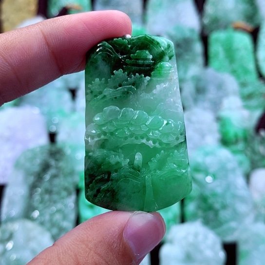 翡翠未镶嵌吊坠(不含链)