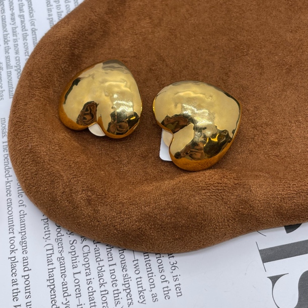 95新 YSL/圣罗兰 圣罗兰肌理感爱心耳夹/ysl00191