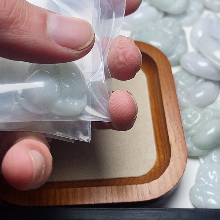 颈饰未镶嵌翡翠逆***掌666