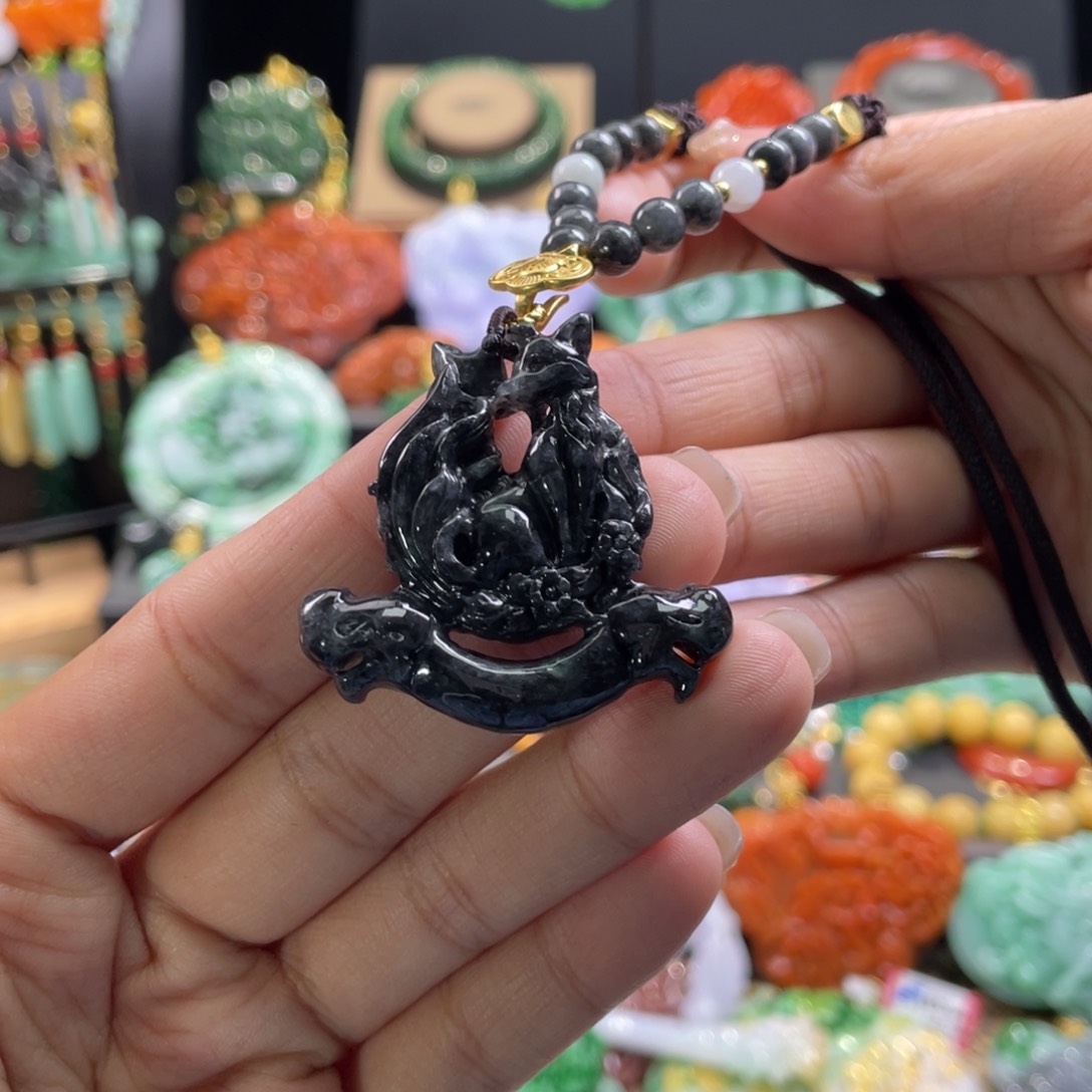 翡翠颈饰未镶嵌代编织