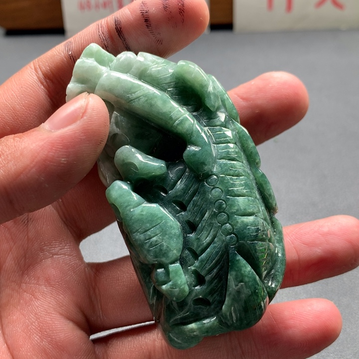 翡翠未镶嵌颈饰保真天然a货翡翠