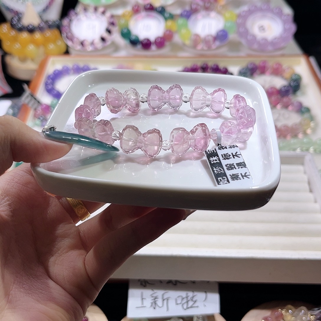未镶嵌手链萤石孤品 冰粉色蝴蝶结