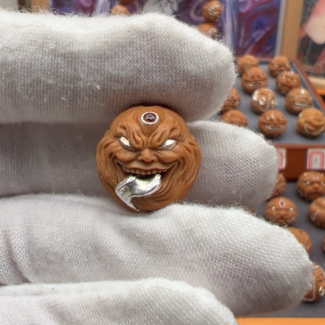 吊坠猴头核桃舔僧