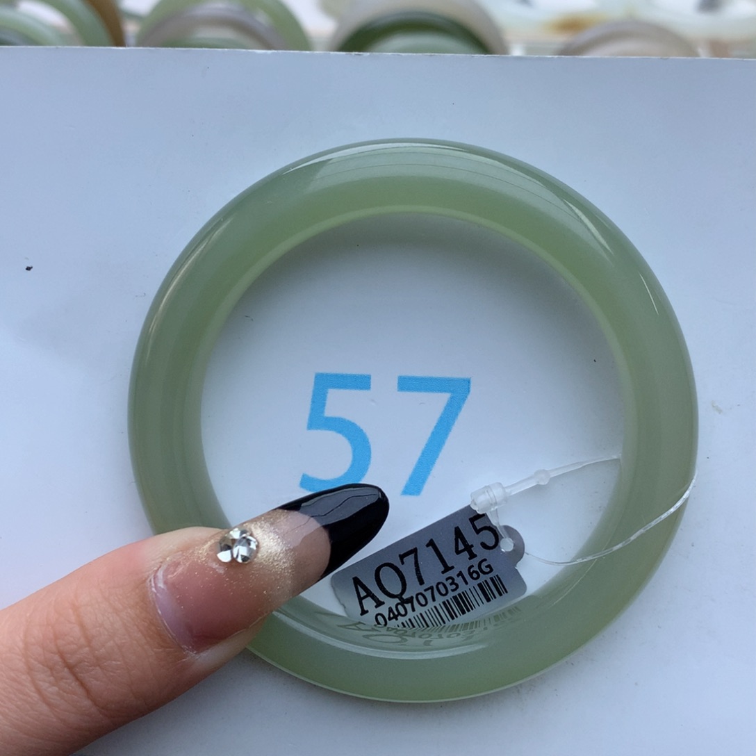 和田玉手镯未镶嵌呜*喂