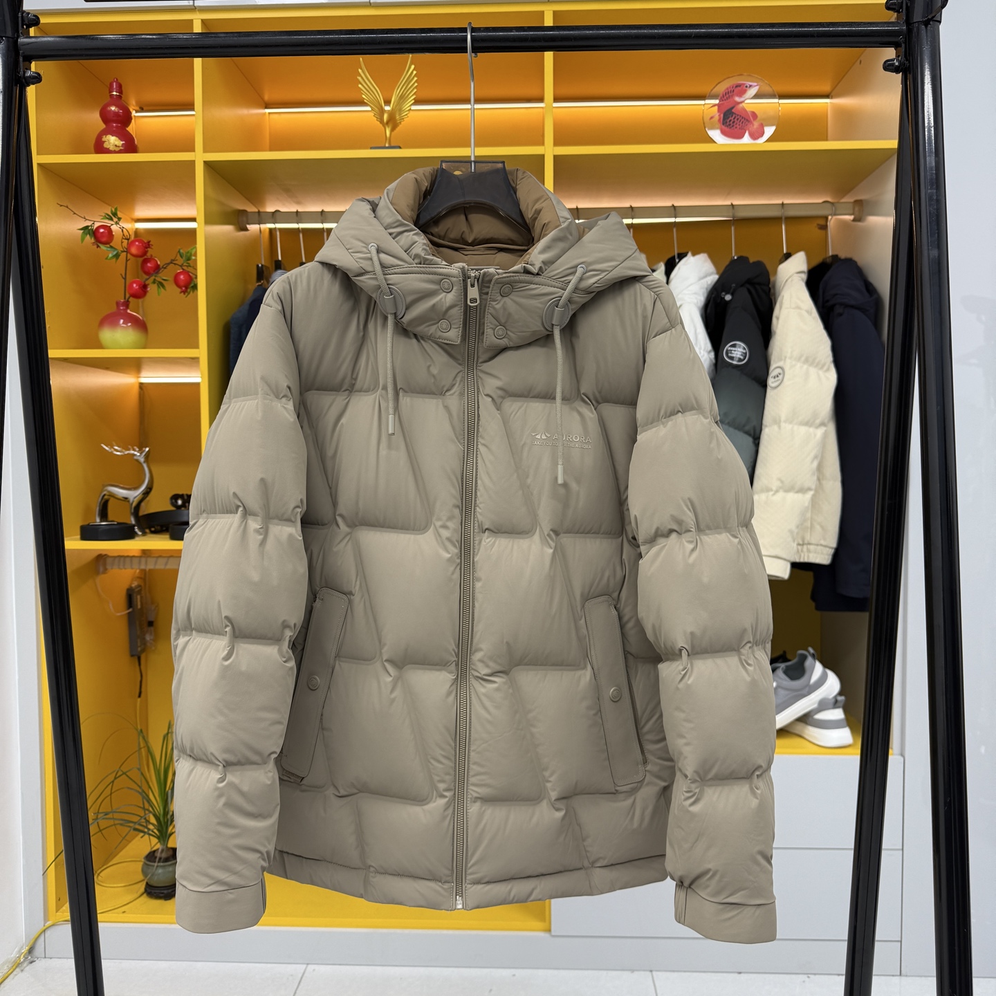 W891冬季时尚防寒保暖户外轻弹轻便男女同款鹅绒服外套
