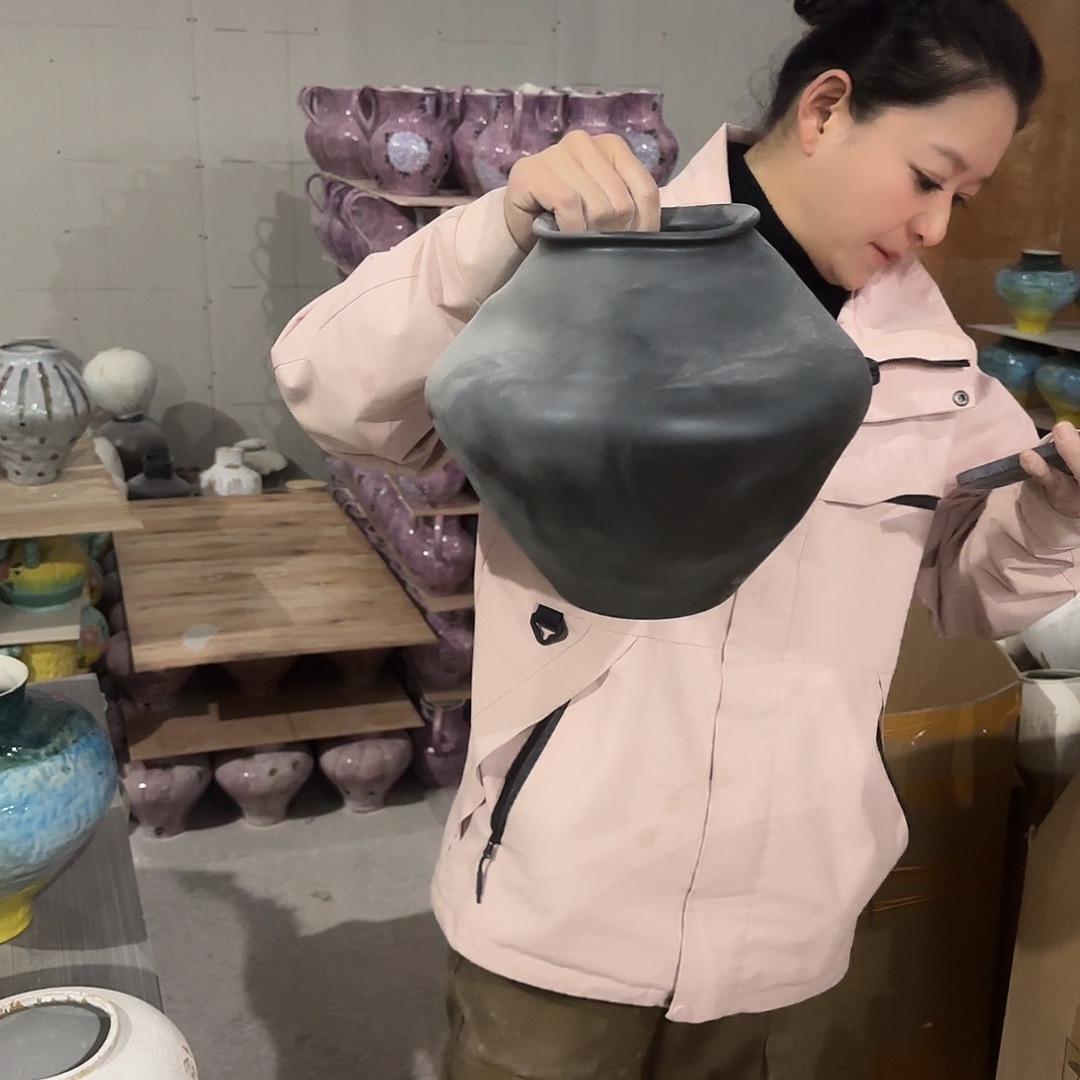 景德镇手工黑色手绘