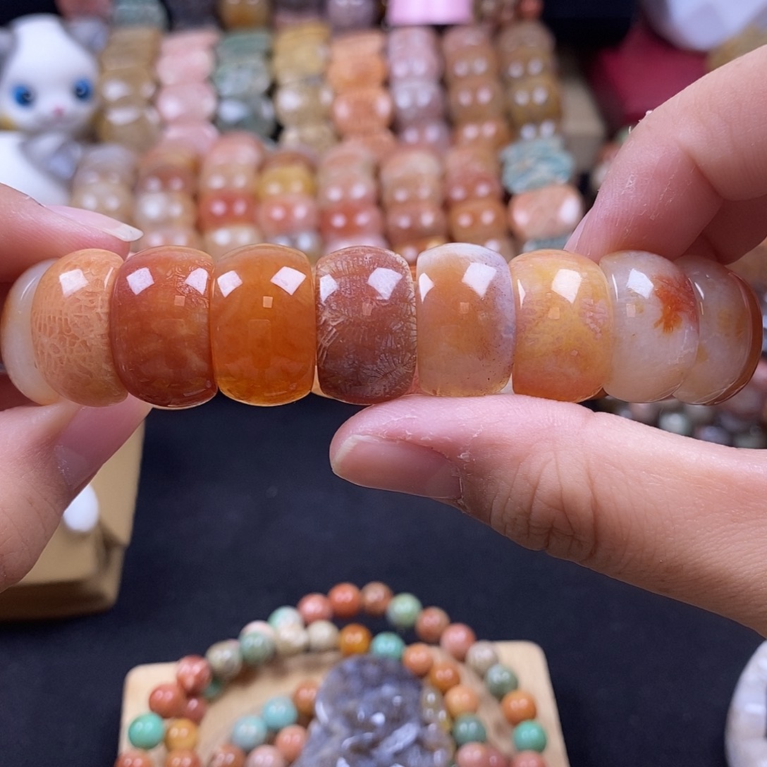 硅化珊瑚（珊瑚玉）未镶嵌手牌彩冰虫 25