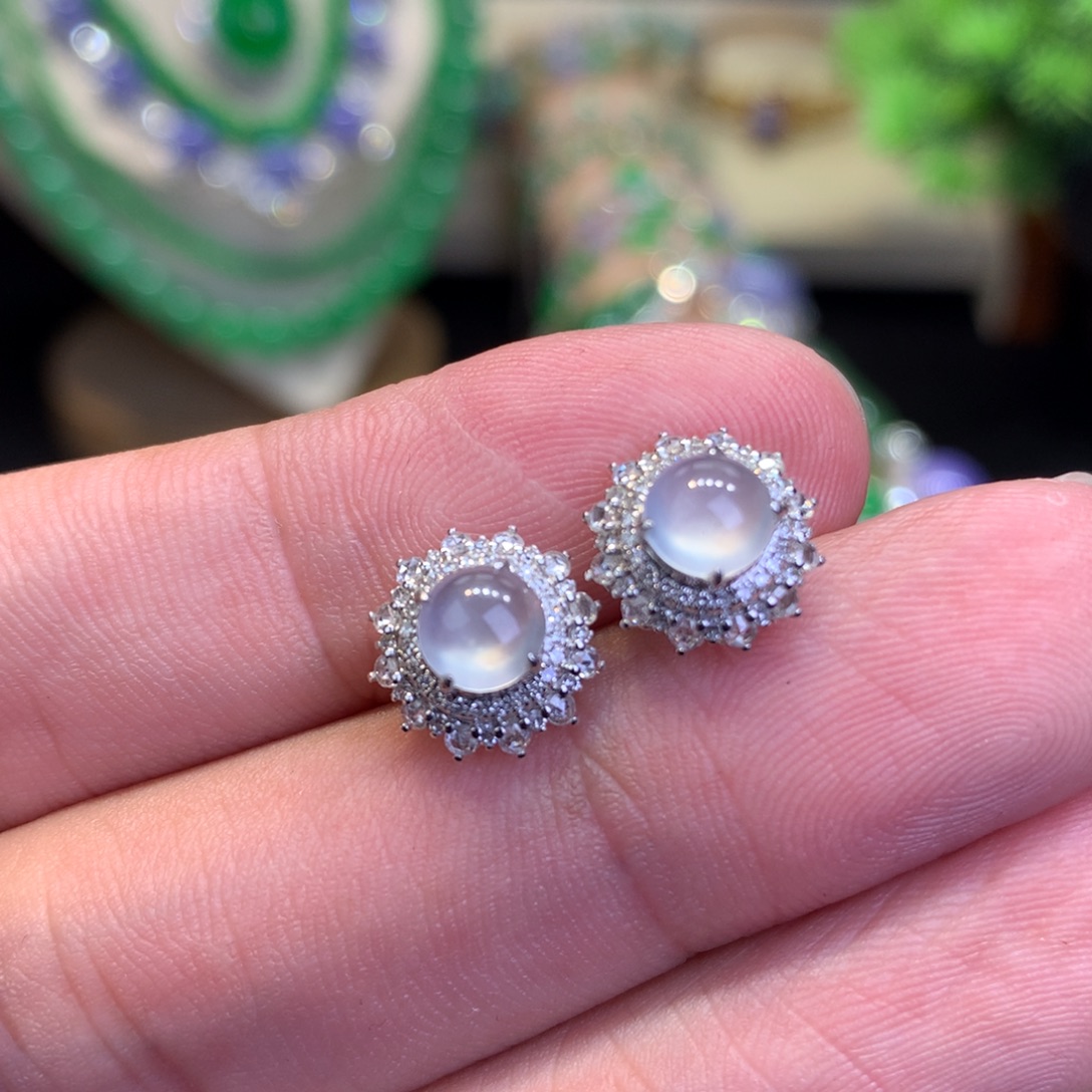 翡翠18K金镶嵌耳饰