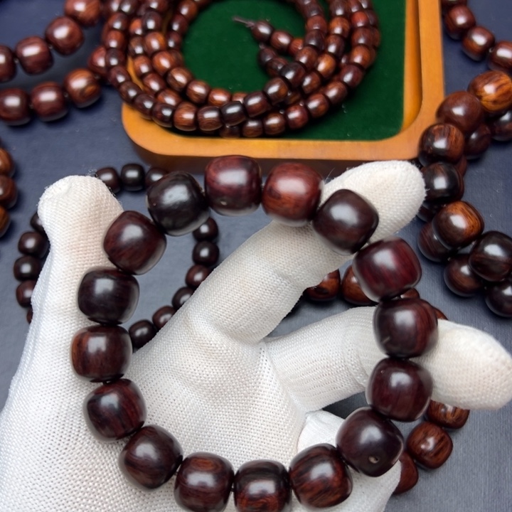 木海南红降1.3*1.4暇疵