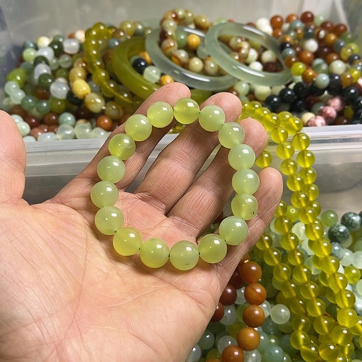 合金蛇纹石玉颈饰