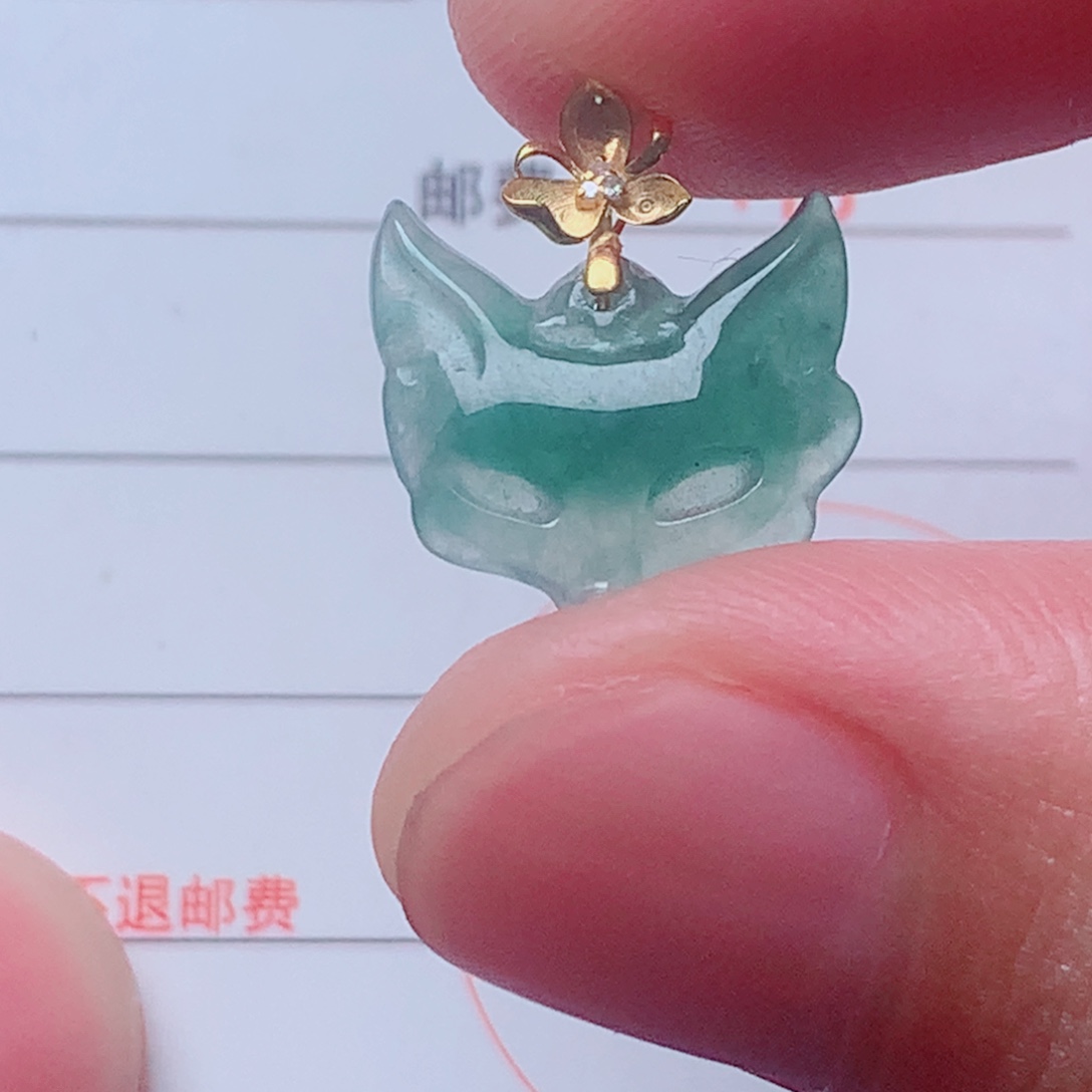 翡翠18K金镶嵌颈饰老蓝水九尾狐