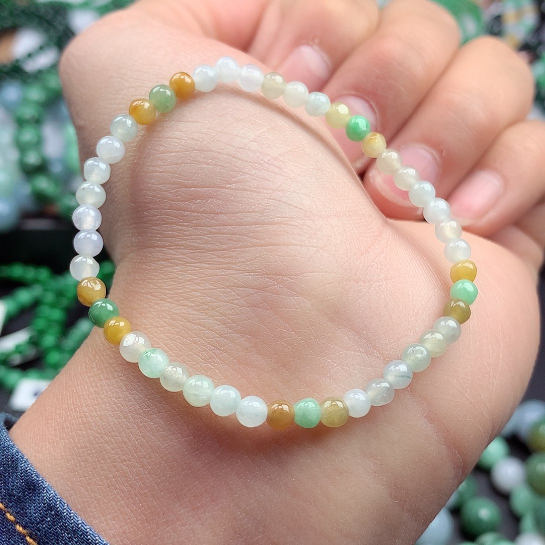 翡翠颈饰未镶嵌手串