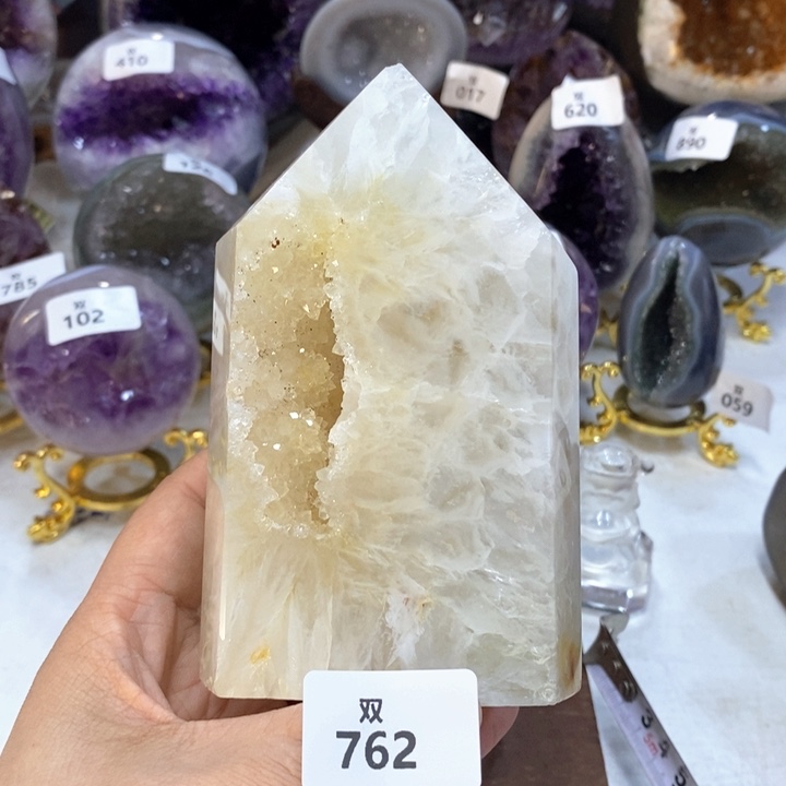 未镶嵌水晶大型摆件（非配饰）