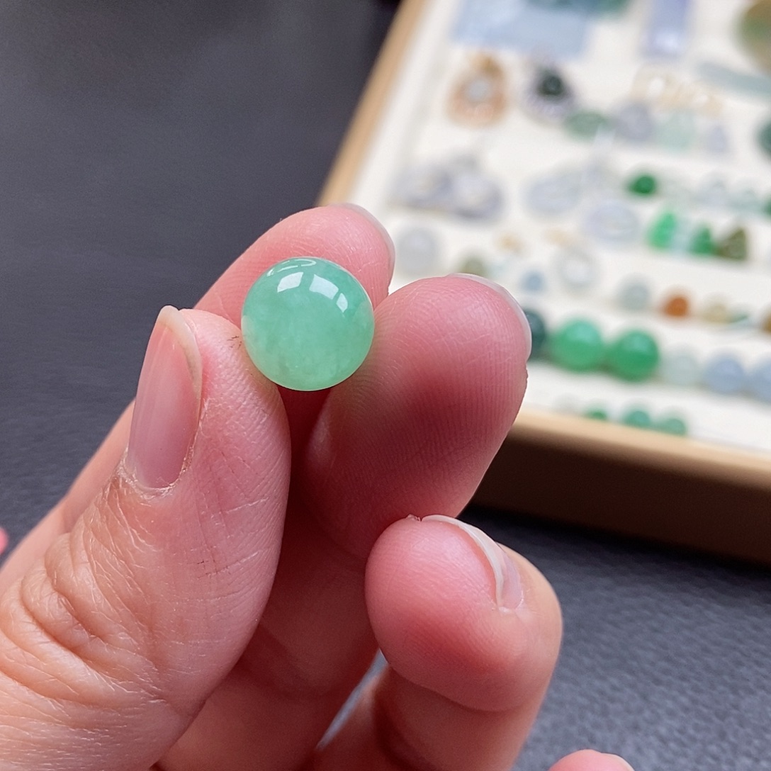 翡翠未镶嵌手串卡10果绿珠珠