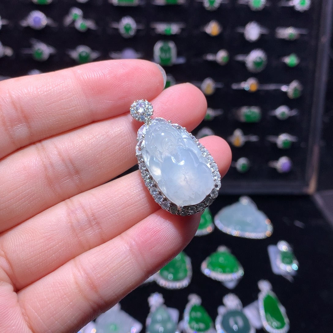 翡翠银S925镶嵌颈饰翡翠