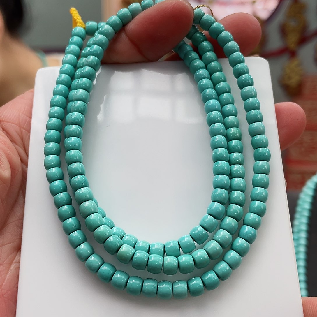 绿松石颈饰未镶嵌